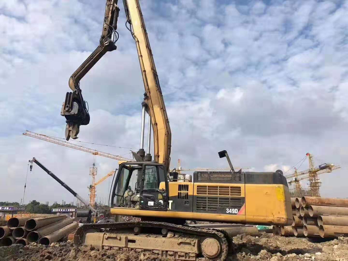 挖掘機打樁臂.jpg
